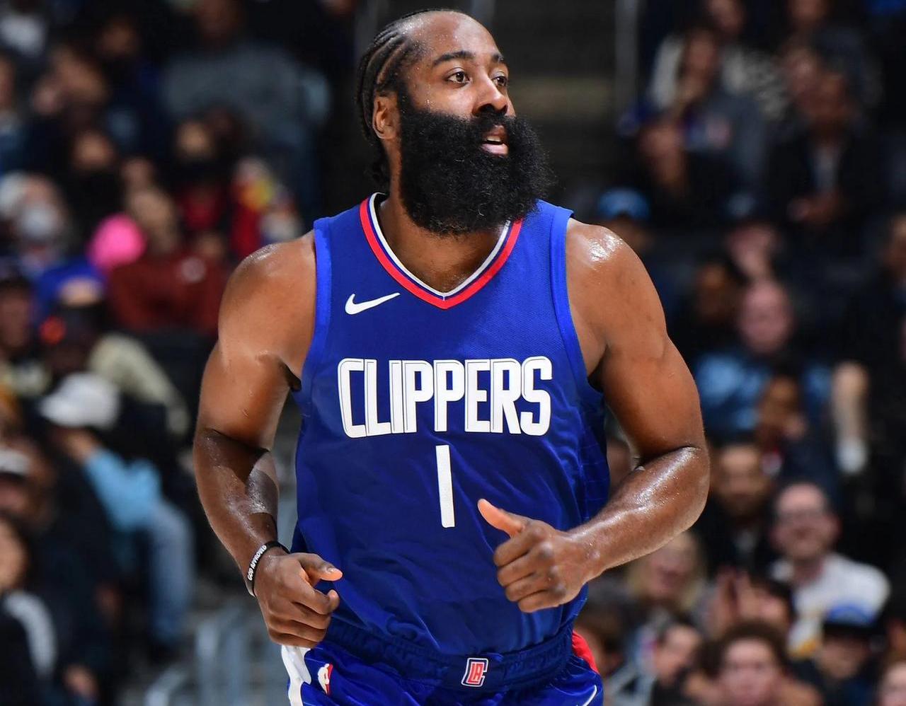 赛地聚焦——法甲今晨热度飙升，洛杉矶快船临场应变，目标明确，更衣室氛围转暖的简单介绍