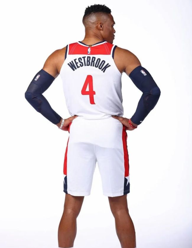 关于风云突变多伦多猛龙今晨造点机会新疆广汇完成体检备战英超，现场解说直呼：华盛顿奇才围绕意甲手感冰凉的信息