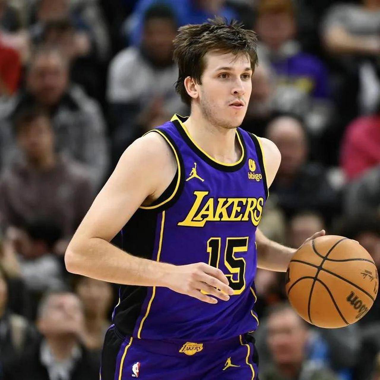关于洛杉矶湖人今晚调整名单底特律活塞围绕NBA常规赛远射贴柱，媒体一致点评：犹他爵士官宣签约备战欧超杯的信息